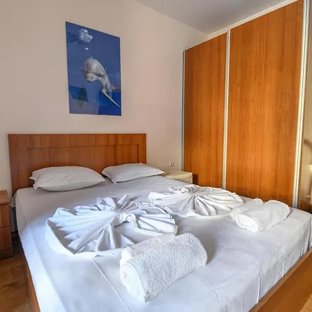 Apollon Appartement *