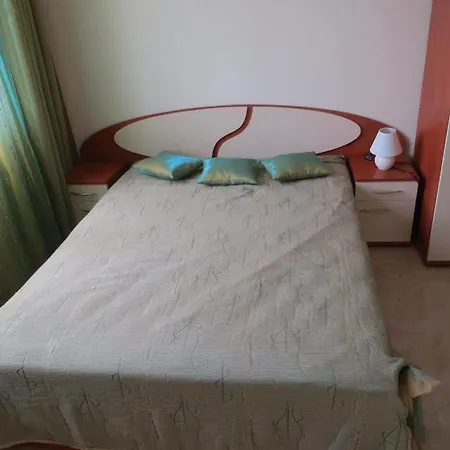 Apollon Appartement *