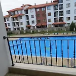 Apollon Apartamento