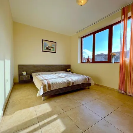 Apollon نيسيبار