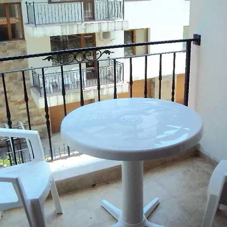 Apollon نيسيبار