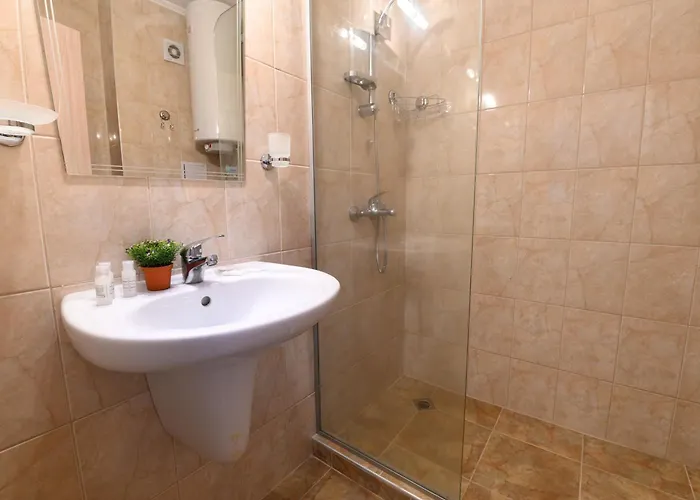 Apollon アパート