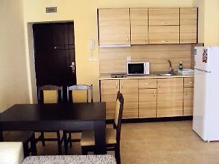 アパート Apollon *