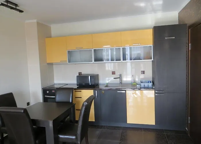 アパート Apollon