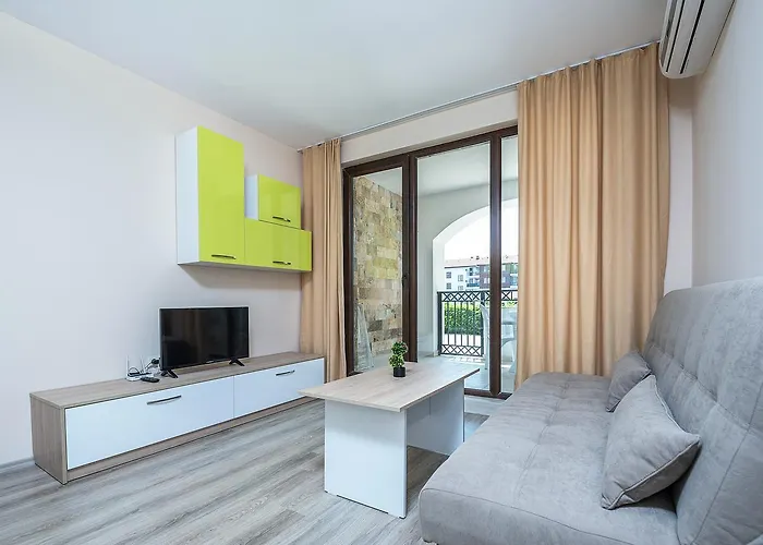 アパート Apollon ネセバル