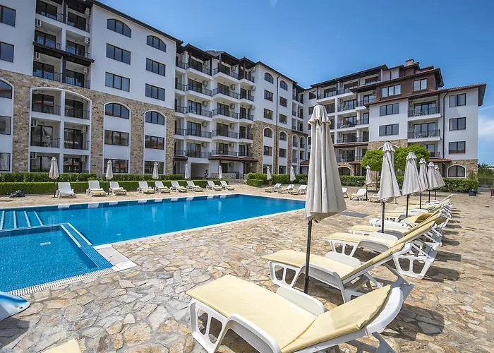 アパート Apollon